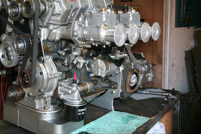 Abarth Simca 1300 Longnose Restoration - Photographs by: AMPaquete